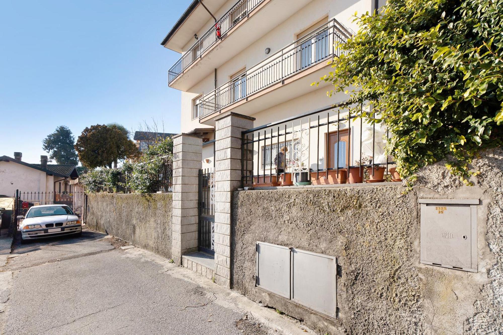Casa Bella Διαμέρισμα Intra Εξωτερικό φωτογραφία